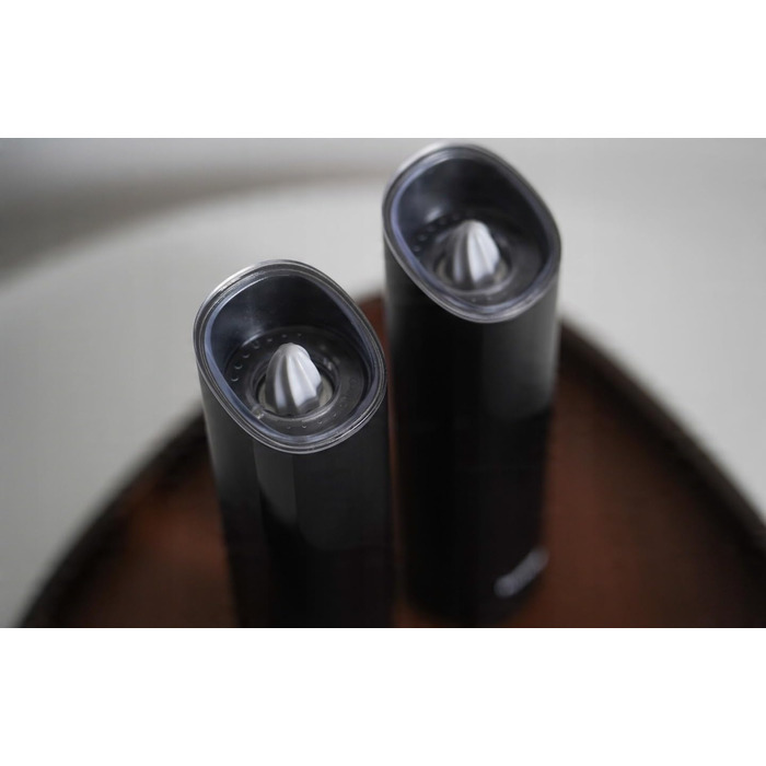 Набір для солі та перцю Gravity, 2 шт., LED-підсвічування, регулювання помелу, 85 мл, елегантний чорний колір