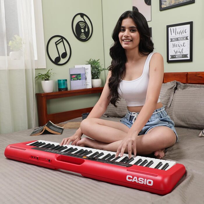 Клавішний інструмент Casio Casiotone CT-S200RD: 61 клавіша, 400 звуків, 77 ритмів, червоний колір
