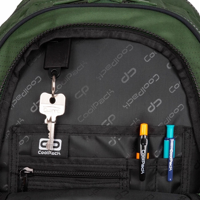 Багатовідсінковий шкільний рюкзак CoolPack, чорний з зеленим, 29 л