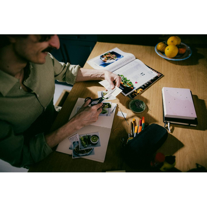 Універсальні ножиці Fiskars ReNew 16,7 см, чорні, з переробленої нержавіючої сталі та пластику, ергономічна ручка, модель 1074543