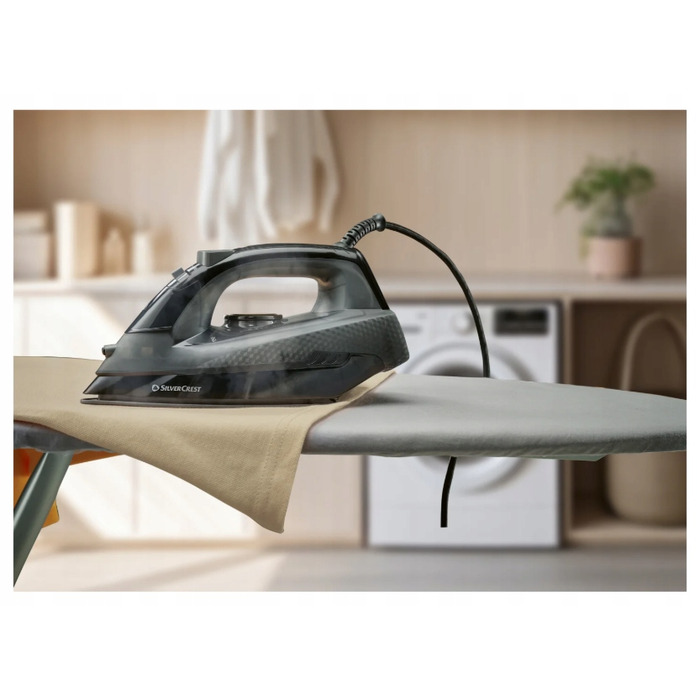Парова праска Silvercrest SDBG 2200 A1, чорна, 2180 Вт, резервуар 300 мл