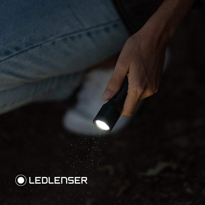 Ліхтар-ручка Ledlenser P4R Core, 200 лм, акумуляторний, фокусування, 3 режими, USB, 95 м, чорний