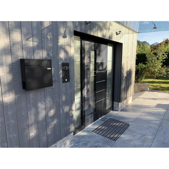 Поштова скринька настінна Metzler Hoffmann чорна (RAL 9005) з табличкою для імені та відділенням для преси, металева, порошкове покриття