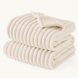 колір: крем