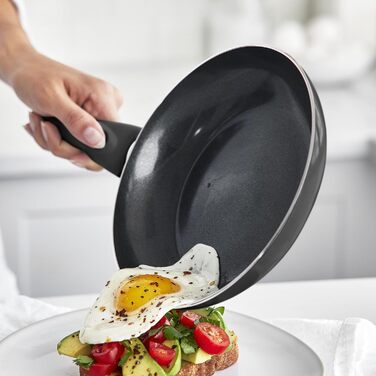 Набір кухонного посуду GreenLife Essentials 10 предметів: здорові антипригарні сковороди та каструлі з керамічним покриттям, без PFAS та PFOA, придатний для миття в посудомийній машині, рівномірний нагрів, чорний