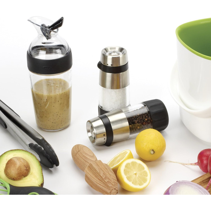 Соломолка OXO Good Grips Elegante з нержавіючої сталі, срібляста, регульований помел