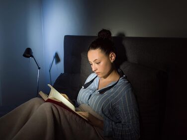 Wedo Looplight 25422101: Мобільна LED-лампа для читання з USB-C, 3 кольори світла, регульована яскравість, чорна