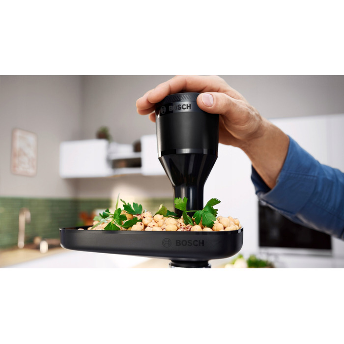 М'ясорубка Bosch Serie 6 MFWS640B, 2100 Вт, реверс, 2 швидкості