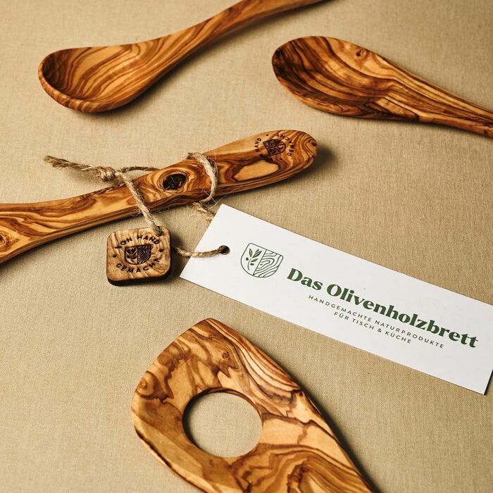 Ступка з товкачем з натурального оливкового дерева DAS OLIVENHOLZBRETT, діаметр 18 см, для спецій, трав та песто