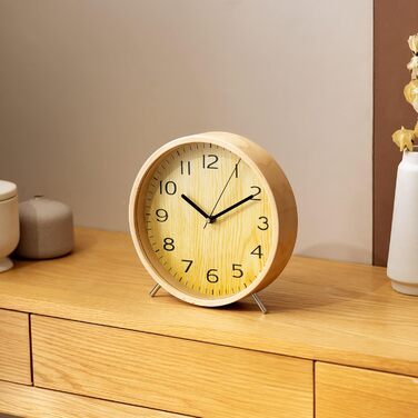 Navaris Analog Wood Table Clock Round - 21.1 x 21.8 x 4.8cm - Analog Decorative Table Clock Without Ticking with Wooden Dial - Quiet Pointer Wooden Clock Light Brown