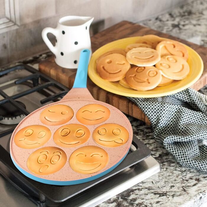 Млинцева пательня Joeji's Kitchen з 7 отворами зі смайликами, 26,5 см, антипригарна, легкий алюмінієвий литий корпус, для індукції, дитяча, універсальна для млинців та яєць, синя