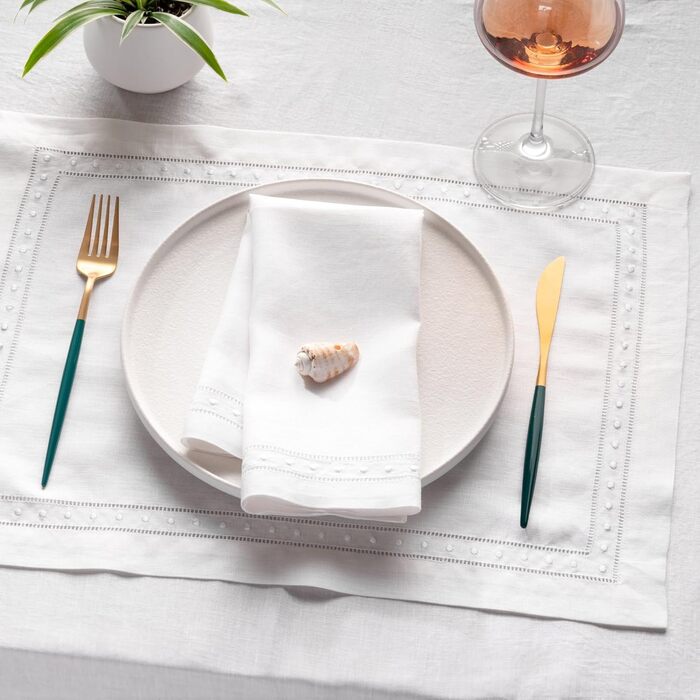 O'lucio Authentique Home Napkins with double hem, linen embroidered Swiss dots, White, 4 pieces, 45.7 x cm, handmade, linen fabric, napkins, natural material, machine washable