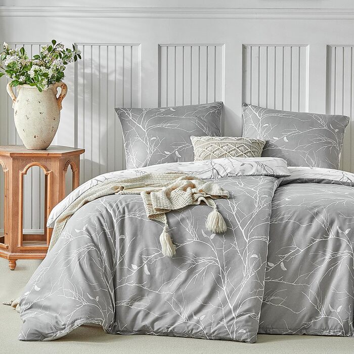 Постільна ковдра Lekesky 135x200 4-х частинна - 2 наволочки 135x200 см + 2 наволочки 80x80 см, квітковий принт, сірий поліестер мікрофібра з блискавкою, гілки сірий/білий
