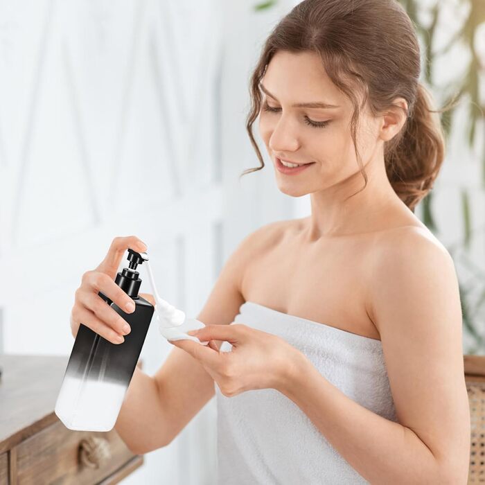 4 флакони для шампуню, мила та гелю для душу, 500 мл, з дозатором, наклейки, градієнт чорного кольору