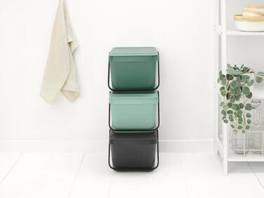 Сміттєвий кошик Brabantia Sort & Go з кришкою, 20 л, сірий — компактний контейнер для сортування відходів та тари