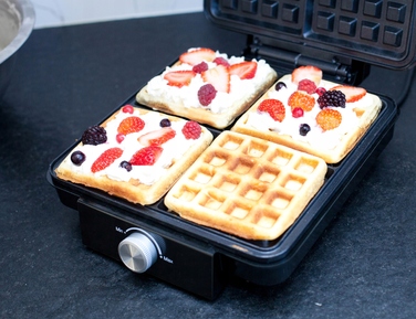 Вафельниця Berlinger 2300 Вт, чорна, з регулюванням температури, на 4 вафлі