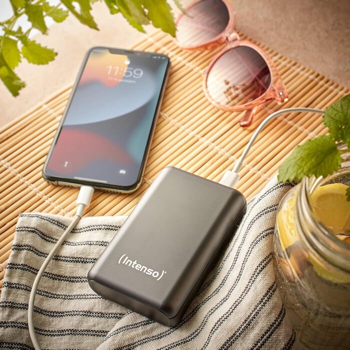 Powerbank Intenso Powerbank XS 5000: зарядний пристрій для смартфонів, планшетів та цифрових камер (10000mAh, сірий)