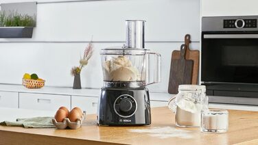 Кухонний комбайн Bosch MultiTalent 3 MCM3201B, 800 Вт, 30 функцій, 2.3 л, міксер 1 л, універсальний ніж, насадки для нарізки і натирання, збивальна насадка, чорний
