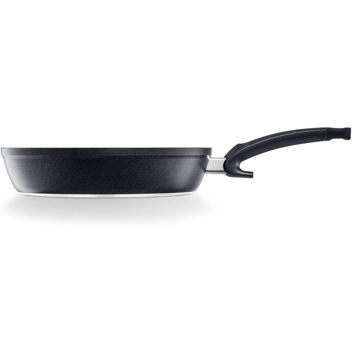 Сковорода Fissler Adamant Comfort 28 см, алюмінієва, антипригарна, стійка до подряпин, для індукції