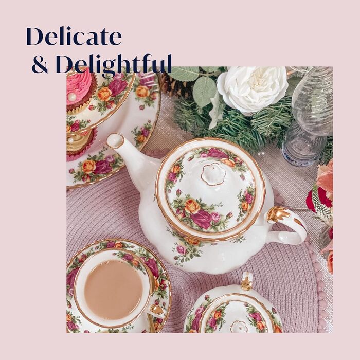 Чайник Royal Albert Old Country Roses 1,2 л, білий з квітковим принтом