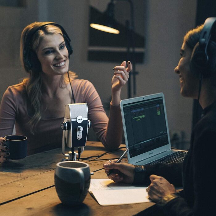 Мікрофон конденсаторний AKG Ara USB-C, для подкастів, відео, геймінгу та стрімінгу, синьо-срібний
