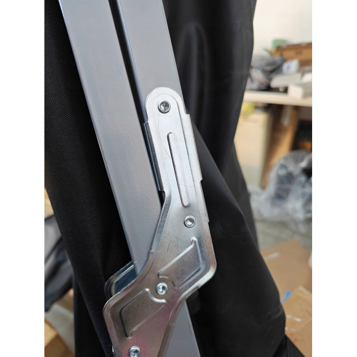 Розкладне туристичне ліжко TRESKO 210x72 см, до 150 кг, чорне