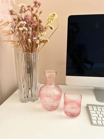 Vintage Glass Carafe with Lid & Matching Drinking Glass – 750 ml Capacity – Elegant Glass Jug for Water, Juice, or Wine – Stylish Home Decor for Kitchen or Dining Room (Pink)