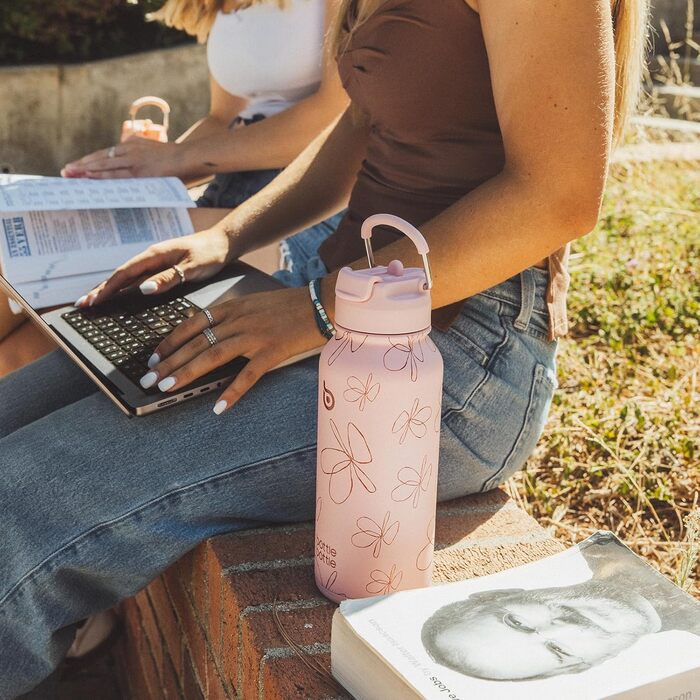 BOTTLE BOTTLE Stainless Steel Water Bottle 1L with Straw – Leak-Proof Insulated Bottle for Sports & Gym, with Pill Compartment, BPA-Free, Double-Walled (Pink Flowers)