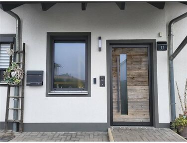 Поштова скринька Metzler Anthrazit RAL 7016 з газетницею та номерним знаком - персоналізована лазерним гравіюванням | Сучасна водонепроникна та стійка до іржі поштова скринька Hermann (Db703)