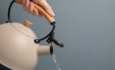 Кавоварка La Cafetière для лате з дерев'яною ручкою, 2.5 л, нержавіюча сталь, кремового кольору