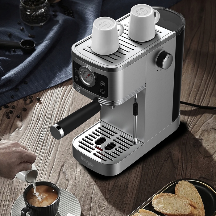 Кавомашина Iceagle Espresso CM1660B, італійський насос 20 бар, з капучинатором