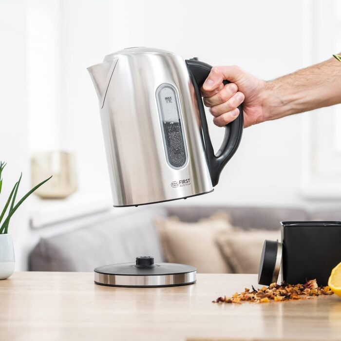 Електричний чайник First Austria Edelstahl 2200W, 1.7L, регулювання температури 60-100°C, підтримання тепла, фільтр від накипу, прихований нагрівальний елемент, LED-підсвічування