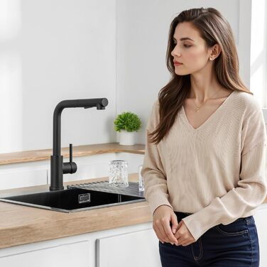 Змішувач кухонний CECIPA висувний з душем, нержавіюча сталь, 2 режими, 360° оберт, матовий чорний