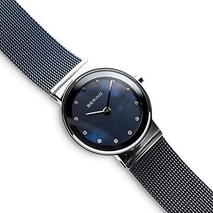 Жіночий кварцовий годинник Bering Classic 10126 зі сталевим корпусом 26 мм, міланським плетінням та сапфіровим склом, 5 ATM