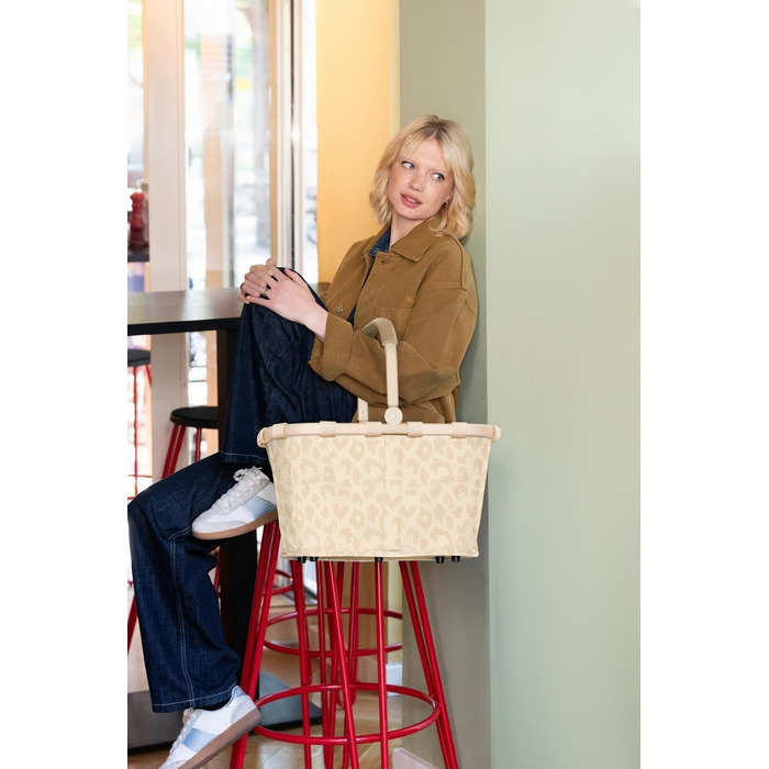 Сумка-шопер Reisenthel Carrybag Leo Vanilla – Стильна та містка сумка з водонепроникним дизайном та внутрішньою кишенею