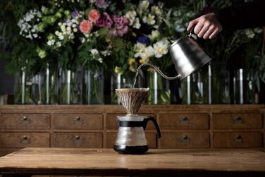 Кавовий набір Hario V60: пластиковий дрипер, скляний сервер, мірна ложка, фільтри, боросилікат, чорний, розмір 2