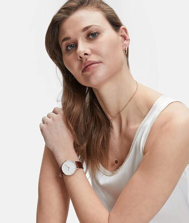 Жіночий годинник Liebeskind Berlin – 38 мм, кварцовий, з шкіряним ремінцем, водостійкий 5ATM, стильний та повсякденний. Елегантний дизайн з нержавіючої сталі.