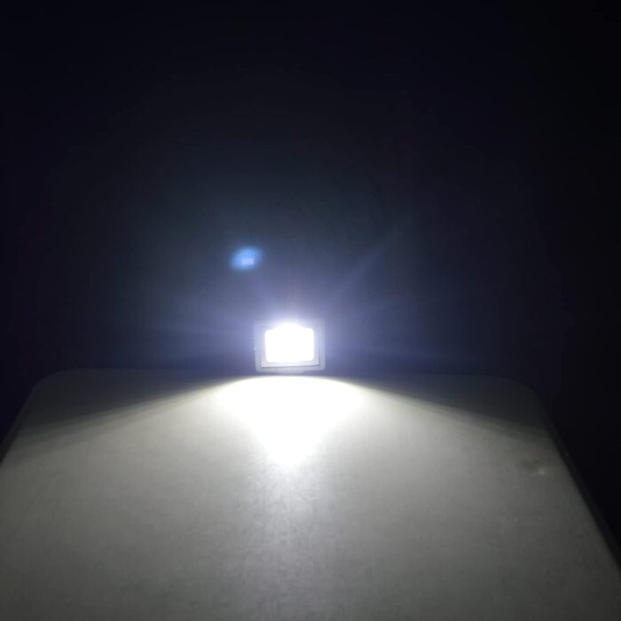 RIGIDON 2x 75W LED Floodlights Outdoor, 7500LM Outdoor Spotlight, 6000K Cool White IP66 Waterproof LED Floodlight, Outdoor Lamp for Garden, Courtyards, Garage, Hotel, Sports Field, Workshop (2 x 10W)