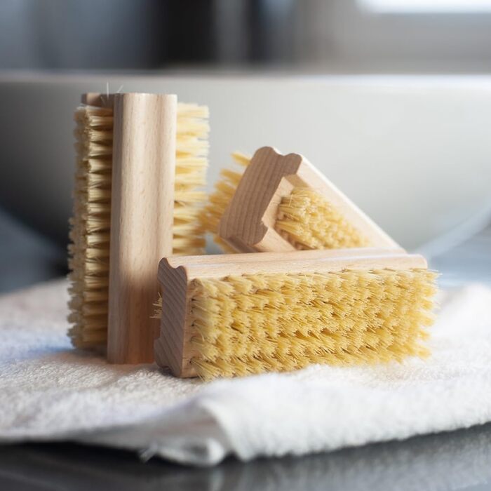 HOFMEISTER® Bath Brush with soft natural bristles, made of pear wood, 44 cm length, Made in Germany (Nail brush, 10)