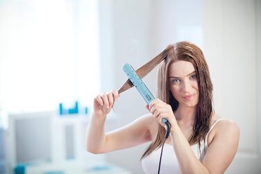 Випрямляч для волосся Remington Wet2Straight S7300: для мокрого та сухого використання, LCD-дисплей, 230°C