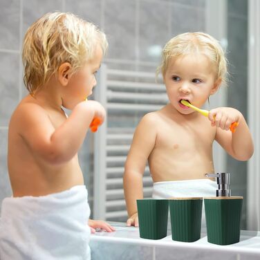 Комплекти аксесуарів для ванної кімнати, 9 предметів: набір темно-зеленого кольору з відром для сміття, органайзером для косметики, дозатором мила, мильницею, стаканчиком для зубних щіток, щіткою для унітазу та тримачем для ватних паличок. Темно-зелений н