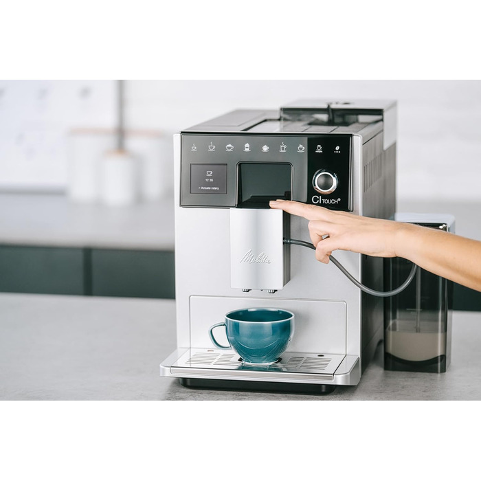 Melitta CI Touch - Fully Automatic Coffee Machine with Milk System, Coffee Machine with Integrated Coffee Grinder and Milk Frother, for e.g. Espresso or Cappuccino, silver Silver Facelift