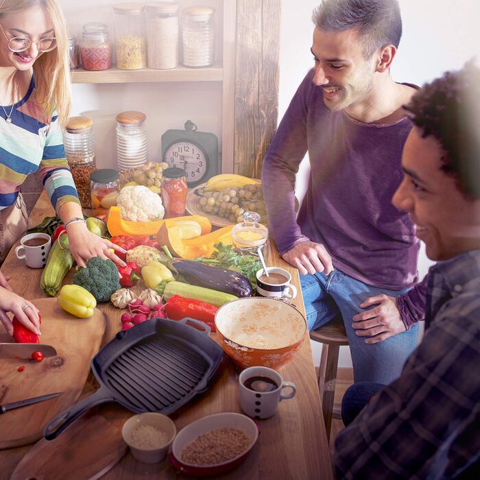 Чавунна квадратна гриль-сковорода Cuisinel з кришкою та лопаткою, 26.7 см, для всіх плит (індукція, газ, склокераміка)