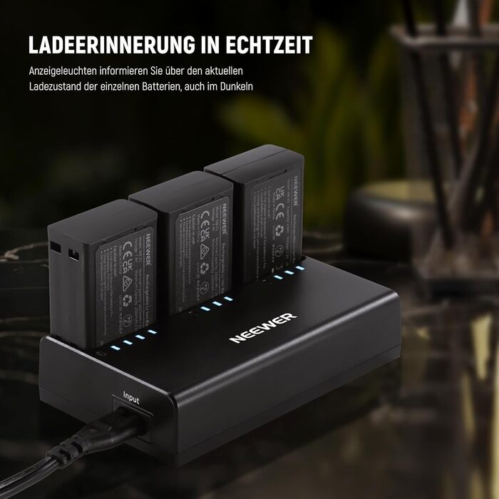 Зарядний пристрій для спалахів NEEWER Z2, Z1, Z760, Z880 (3 слоти), 7.4V/2600mAh, Li-Ion, з адаптером живлення (EU)