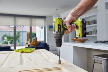 RYOBI 18V ONE+ акумуляторний дриль-шуруповерт комплект R18DD3-120S, включає акумулятор 18V 2.0Ah Lithium+, зарядний пристрій, кейс для інструменту