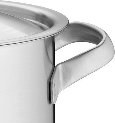 Каструля WMF Gourmet Plus 16 см з нержавіючої сталі Cromargan® з металевим кришкою та відводом пари, 1.4 л, для індукційних плит, з внутрішньою міткою, матова, з ручкою