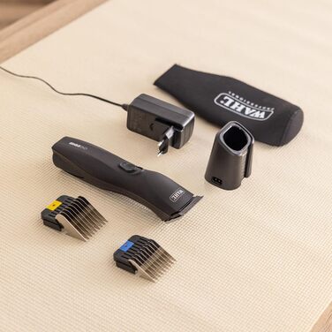 Машинка для стрижки собак та котів Moser Max Go - акумуляторна, з набором гребінок, для довгошерстих порід