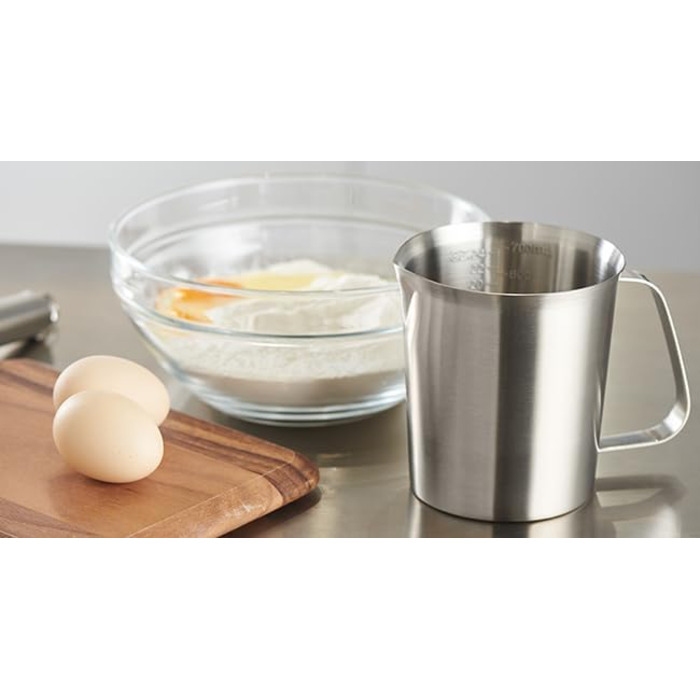 CURTA stainless steel measuring cup, 700 ml measuring cup, milk frothing cup, with markings for ml, oz, and cup.