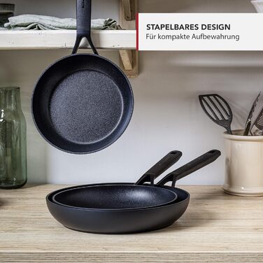 Млинцева пательня KitchenAid Classic Forged 24 см, анодований алюміній, керамічне антипригарне покриття без PFAS, для індукції, духовки та посудомийки, чорна