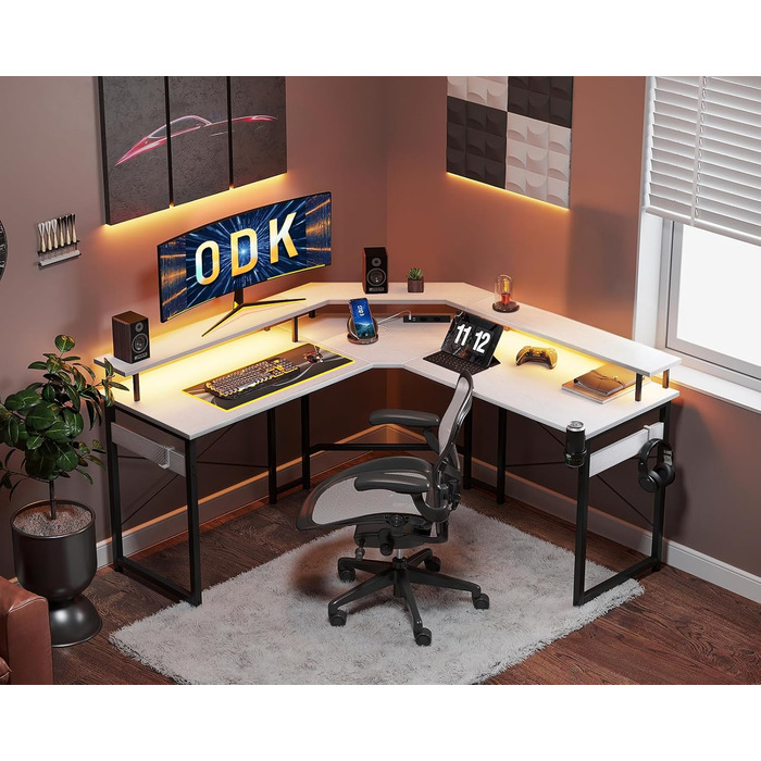 Ігровий стіл ODK з LED-підсвіткою, 2 розетками та 2 USB, кутовий білий комп'ютерний стіл з підставкою для монітора 129x129 см для геймінгу та домашнього офісу